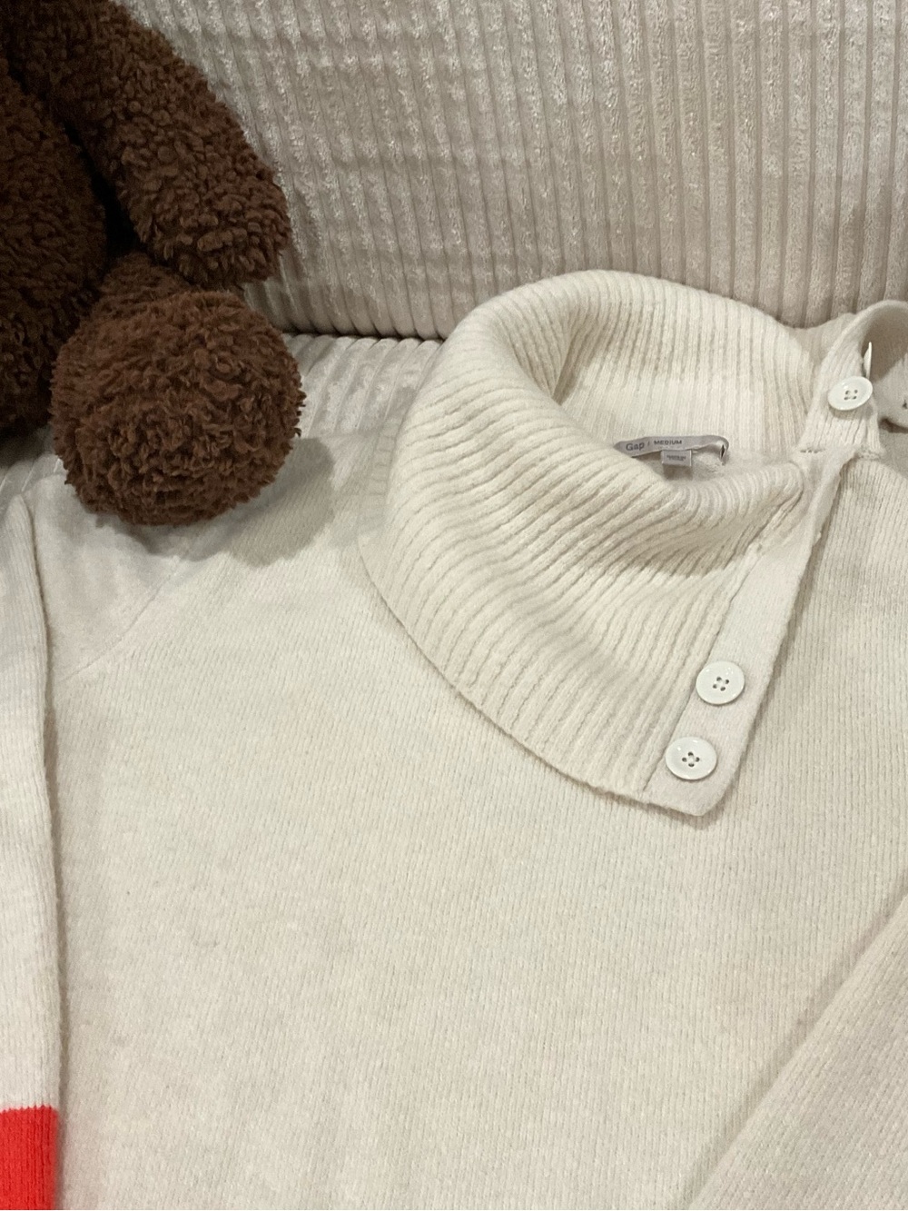 Button-Neck Colorblock Sweater - White & Red - Picture 3 of 4